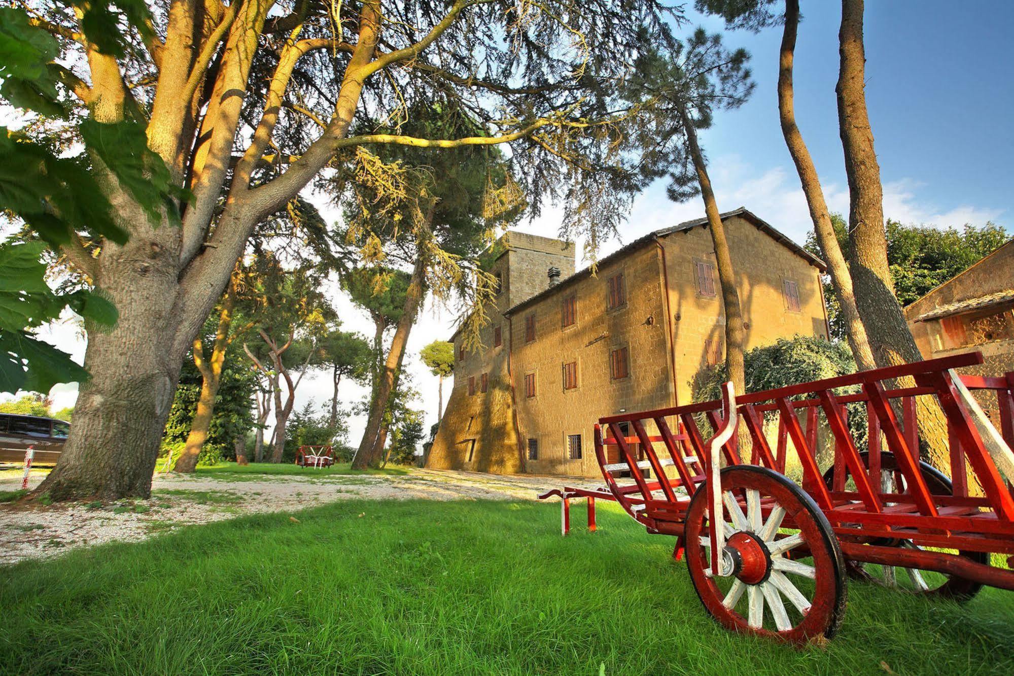 Antico Borgo La Commenda Aparthotel Montefiascone Exterior foto